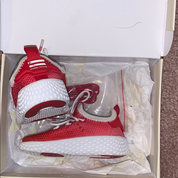 PHARRELL WILLIAMS ADIDAS